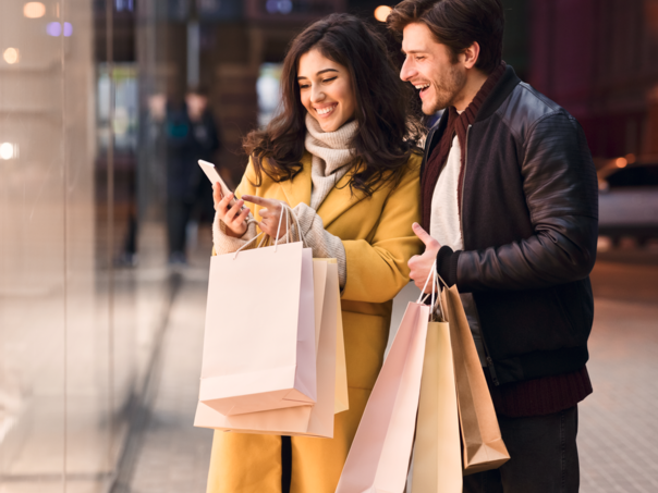 Rekordan broj kupaca u SAD-u za Black Friday, ali manje popusta zbog visokih cijena