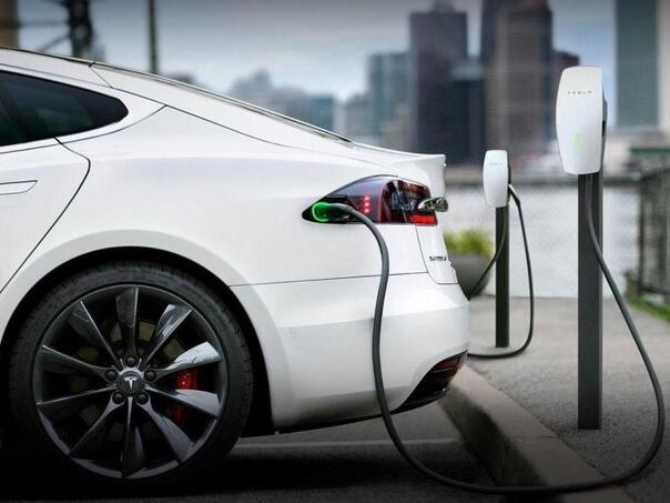 Rekordna prodaja električnih automobila u Velikoj Britaniji