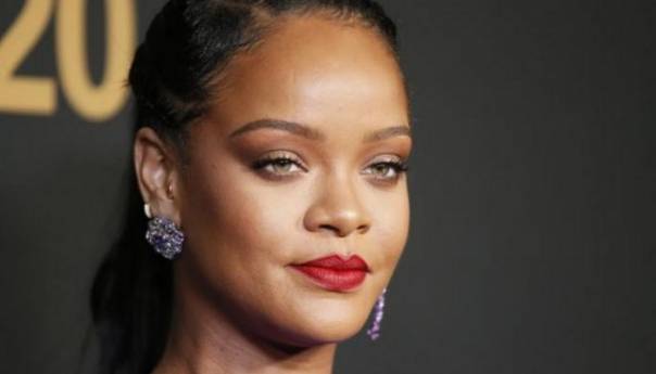 Rihanna donirala 5 miliona dolara za borbu protiv korone