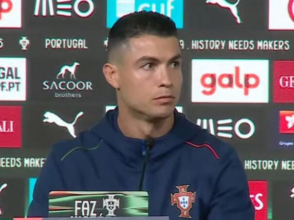 Ronaldo bijesan na pressici: Gledajte me u oči kad vam pričam!