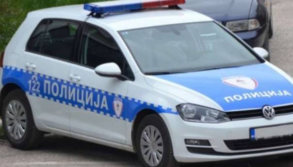 Rudo: Srbijanac bježao od policije, u vozilu pronađena 103 kg nepoznate materije