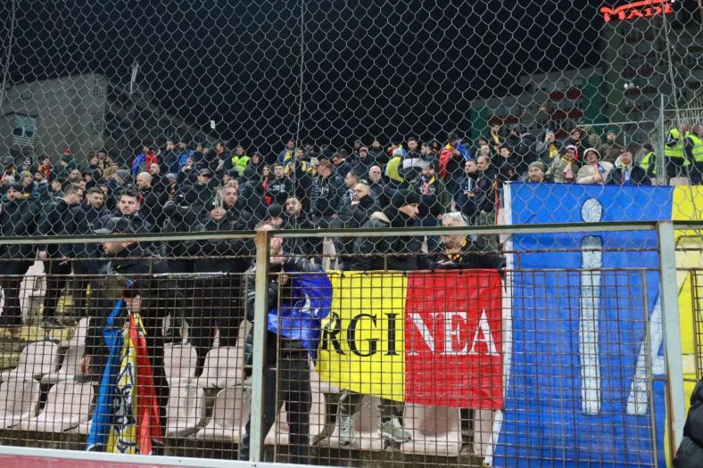 Rumunski navijači provocirali "Srbija, Srbija" pa dobili batine od zeničke policije