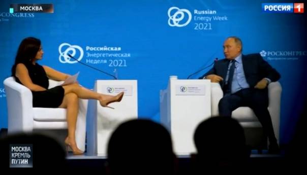 Rusi napali voditeljicu: Dodirivala je kosu i oblizivala usne kako bi omela Putina
