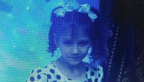 Rusija: Djevojčica preživjela snježnu oluju grleći psa