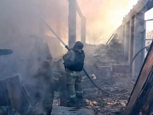 Rusija izvršila napade na ukrajinske crnomorske luke i civilne brodove