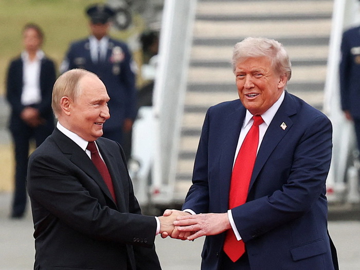 Rusija nazvala "historijskom" Trumpovu odluku o ukidanju sankcija