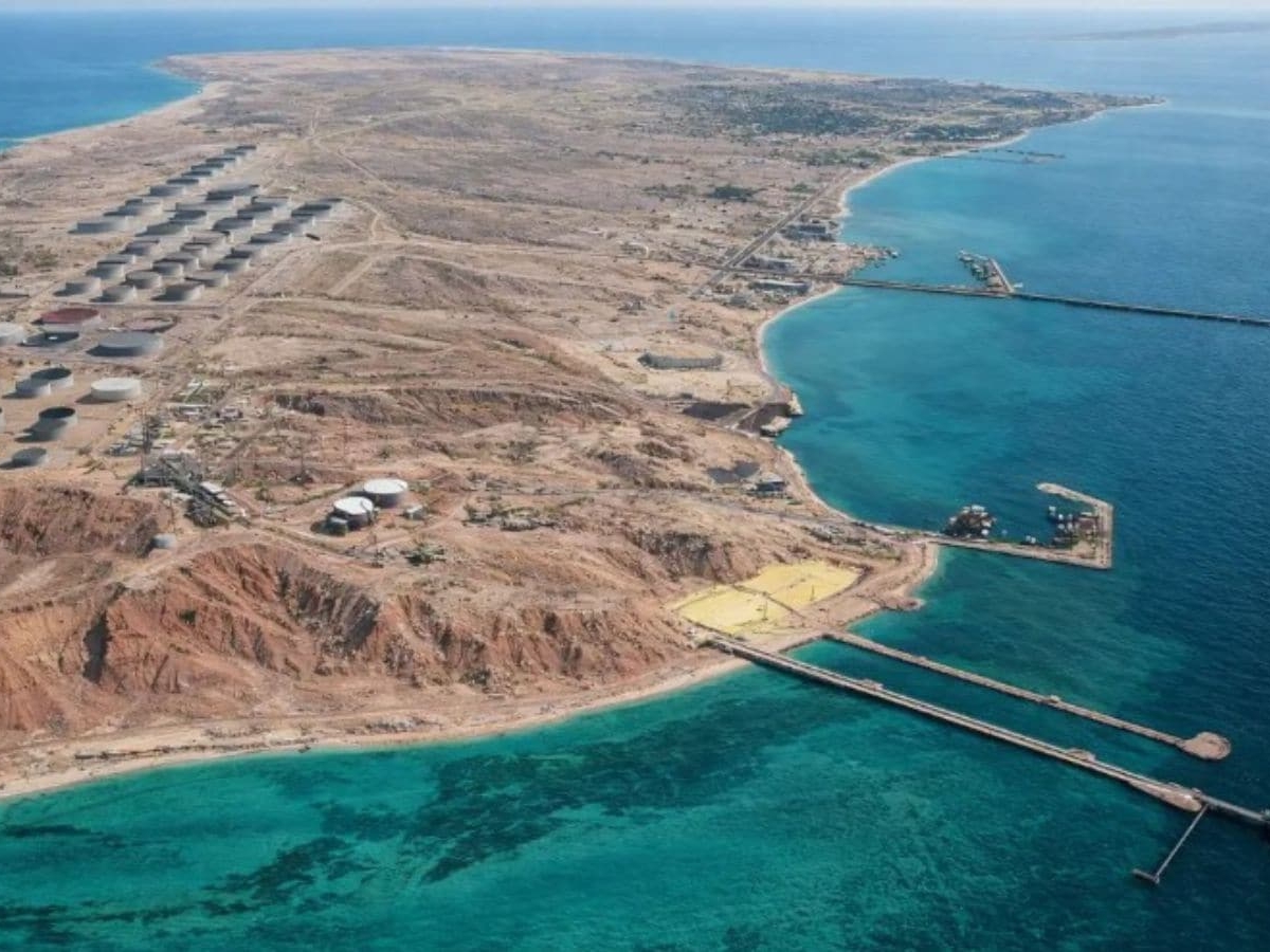 SAD izveo precizne napade na otok Kharg u Iranu