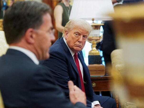 SAD: NATO je okrenuo leđa američkom narodu