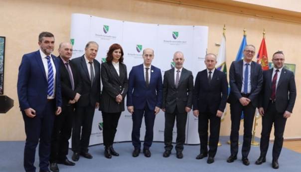 Salkić: Potrebno snažnije povezivanje Bošnjaka iz Sandžaka i iz BiH