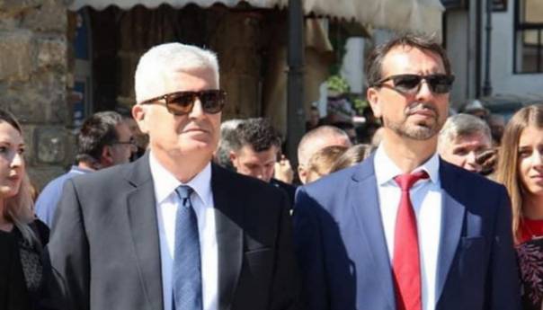 Sankcije Čavari: Američki 'žuti' karton Draganu Čoviću