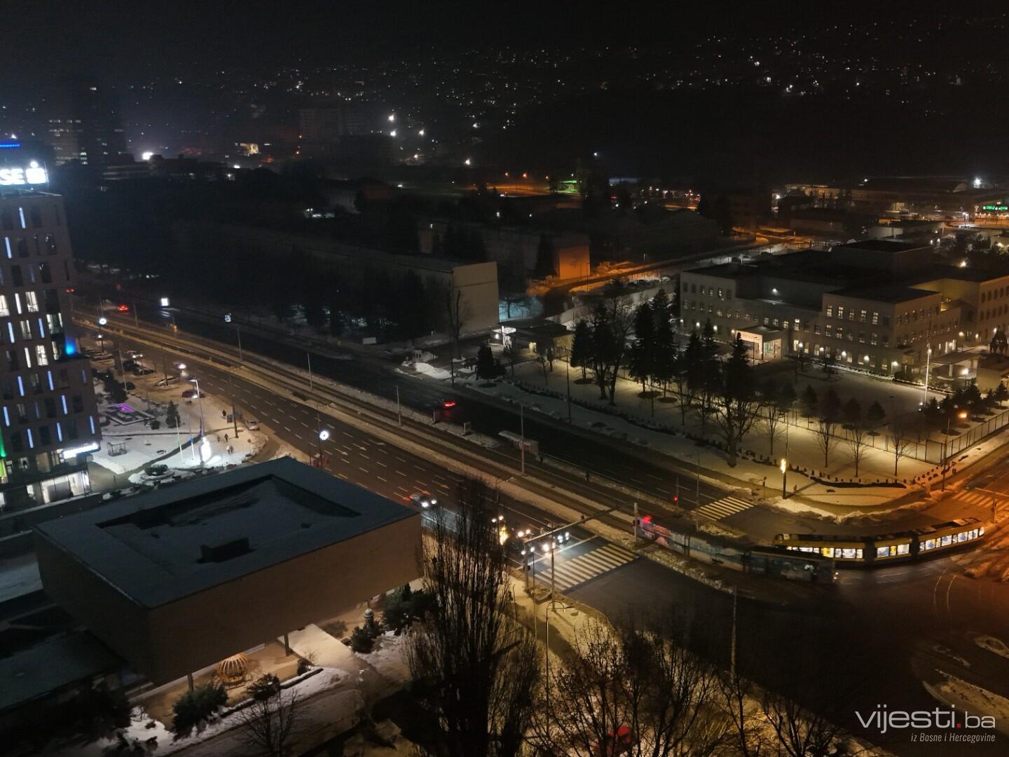 Sarajevo noću: "Pametni grad" u polumraku