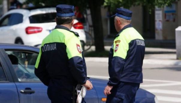 Sarajliji u Foči oduzeli Audi zbog neplaćenih kazni i vožnje bez vozačke dozvole
