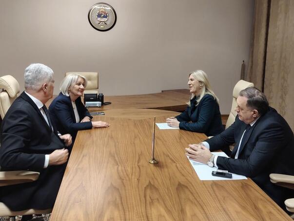 Sastali se Dodik i Čović: Krnjić tema razgovora