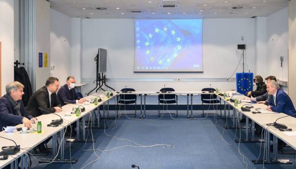 Sattler i Nelson s delegacijom NIP-a o Izbornom zakonu