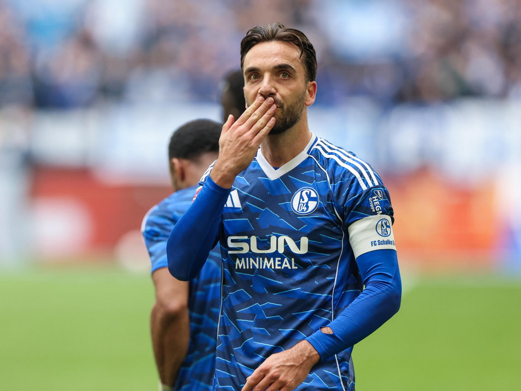 Schalke slavio pred svojim navijačima bez Džeke i Katića