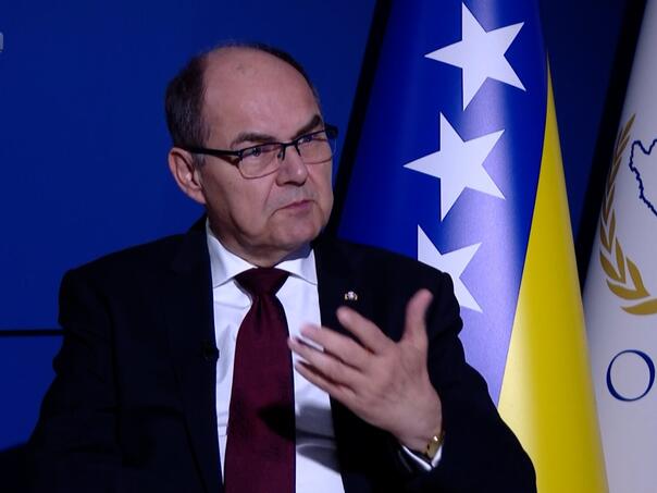 Schmidt: Ne mogu reći da li ostajem u BiH