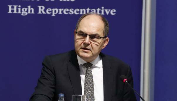 Schmidt: Pasoša RS neće biti, sankcije se samo donesu!