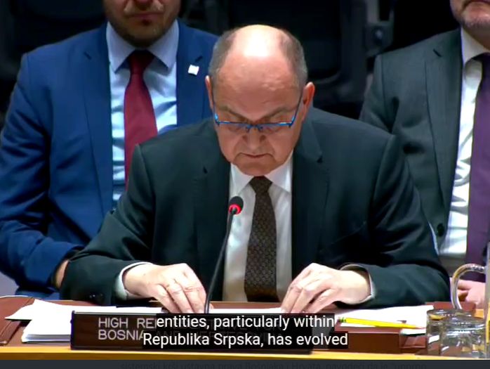 Schmidt: RS sistemski isključuje nevećinske zajednice