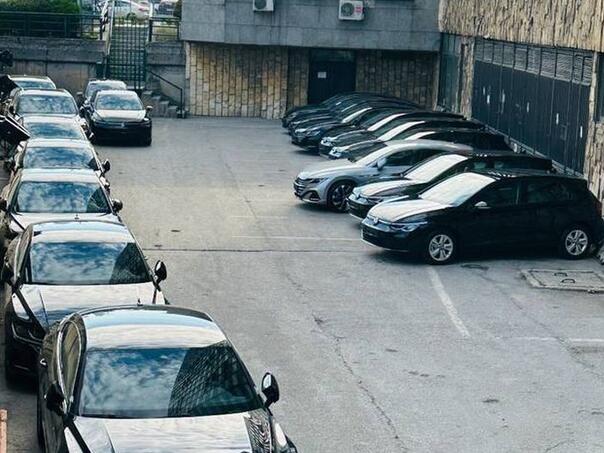 SDA: Kupovina luksuznih automobila za Vladu FBiH je vrhunac bahatosti