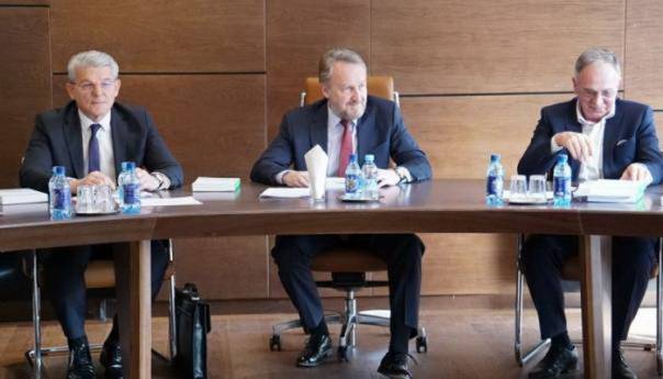 SDA odgovorila HNS-u: Nije vrijeme za međunacionalne raprave