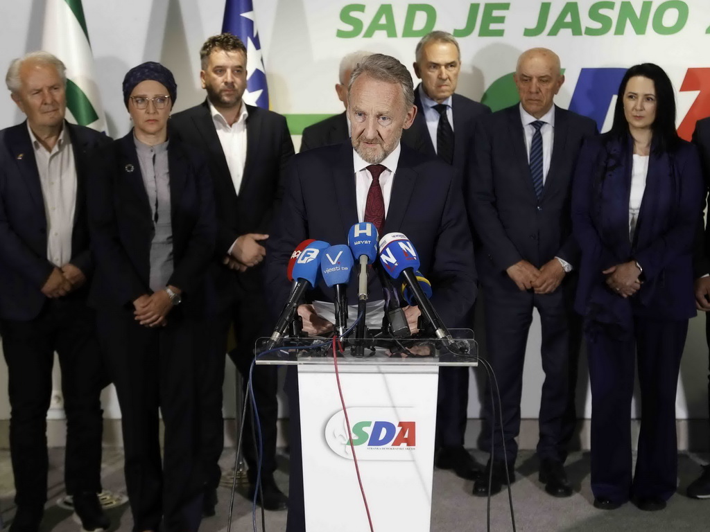 SDA: OHR mora ostati s punim ovlastima, sve drugo državu gura u blokade i konflikte