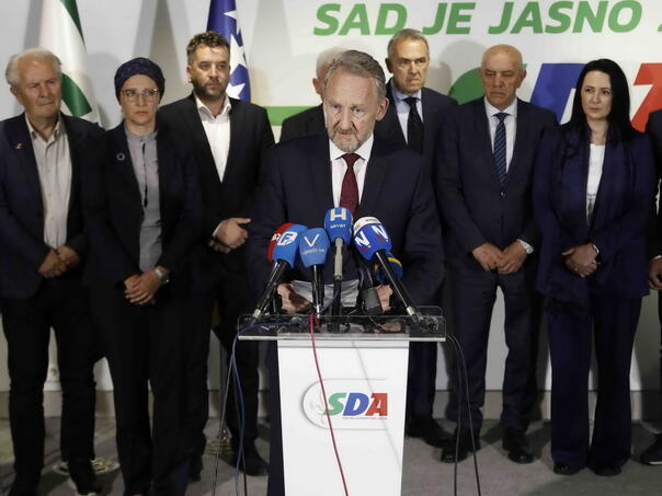 SDA: OHR mora ostati s punim ovlastima, sve drugo državu gura u blokade i konflikte