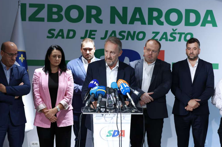 SDA: Osuđujemo kukavički napad na Borenovića