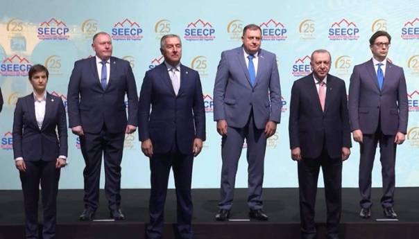 SDS i PDP: Dodik u Turskoj potpisao opredijeljenost za NATO