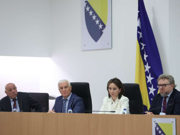 SDS i SNSD kažnjeni zbog kršenja izborne tišine