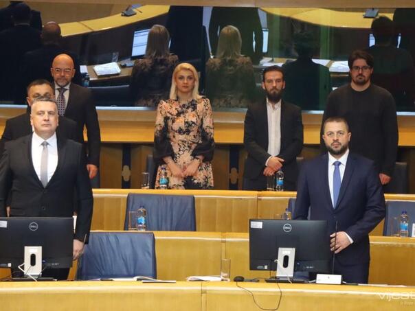 SDS: Špirić i SNSD prate šefa parade Dragana Čovića