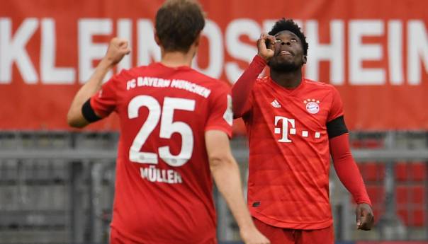 Sedam pogodaka u duelu Bayerna i Eintrachta