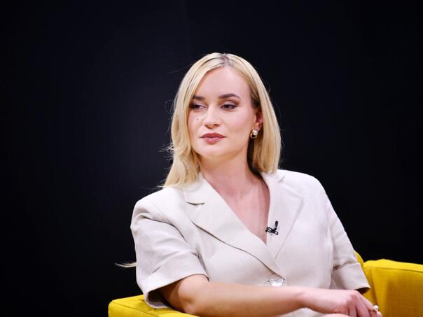 Šejla Zonić objavila novu pjesmu: "Hej kafano, ti si žena"