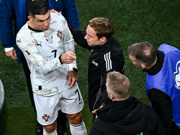 Trener poslao Ronalda kući nakon što je dobio crveni karton