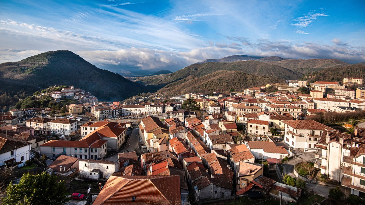 Selo u netaknutoj prirodi prodaje kuće za jedan euro