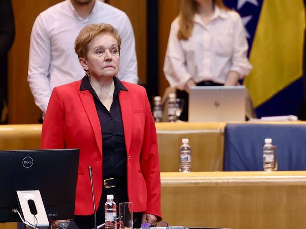 Šest delegata s platama od 7.000 KM teroriše 23.000 zaposlenih