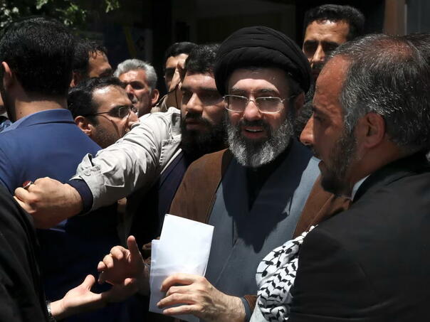 Sin vrhovnog vođe Mojtaba Khamenei je živ i dobrog zdravlja