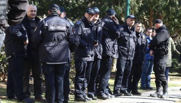 Sindikat policije KS donio odluku o učešću na protestima