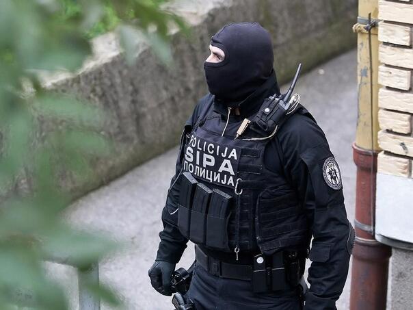 SIPA zaplijenila dva kilograma kokaina i uhapsila tri osobe