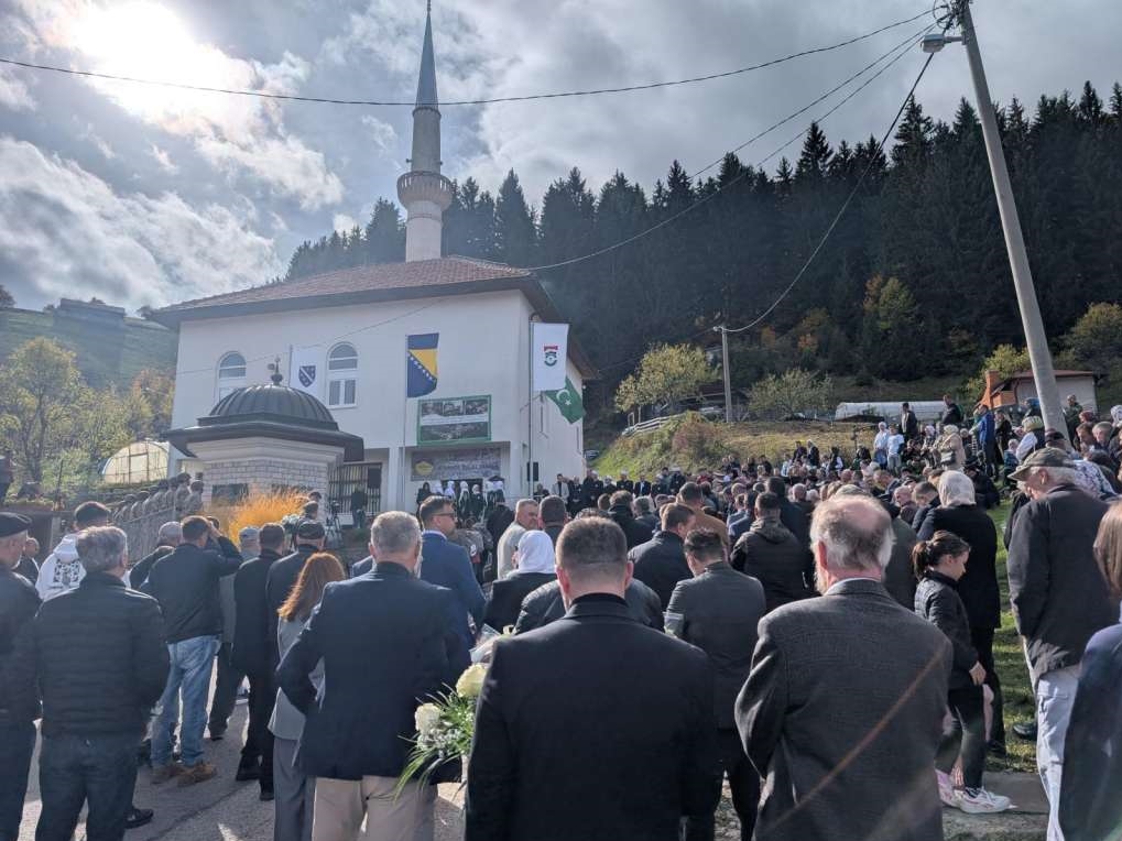 Sirovica: Budućnost se može graditi samo na istini