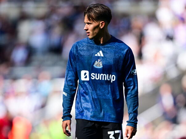 Sjajan potez Dedića prethodio golu: Newcastle poveo protiv Liverpoola