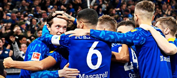 Sjajan start drugog dijela sezone za Schalke: Borussia M. pala u Gelzenkirhenu