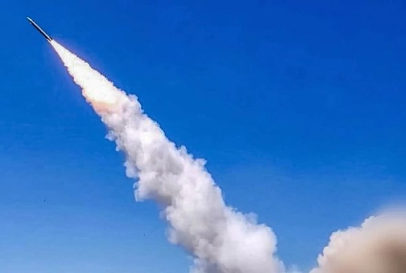 Sjeverna Koreja lansirala rakete dugog dometa