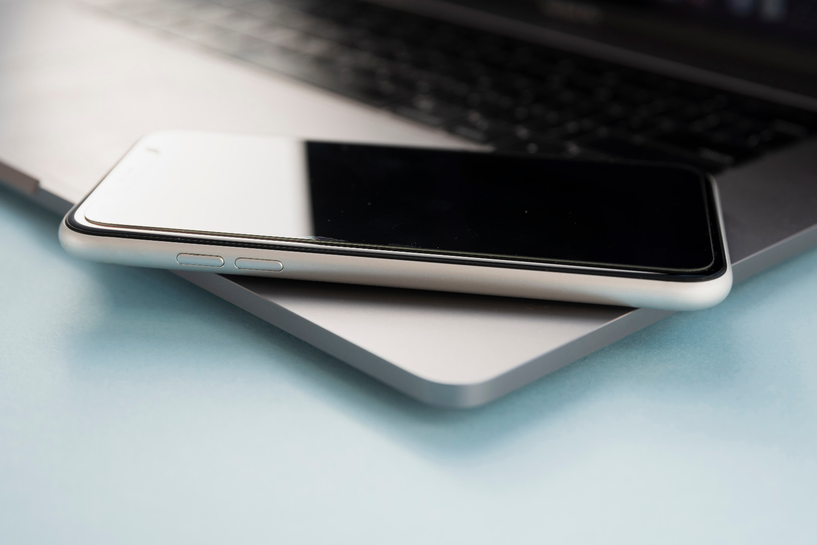 Skandal u Srbiji: Demonstrantima ubačen špijunski software