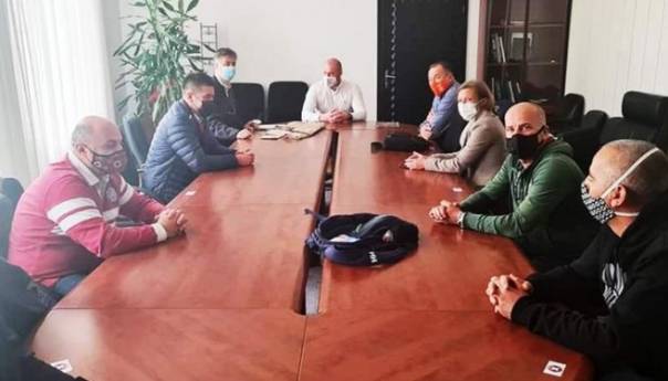 Skijaškim klubovima 105 sezonskih ski-karata