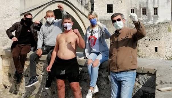 Skok podrške sa Starog mosta: Preživio je naš 'starac' i kuge, i more, i režime