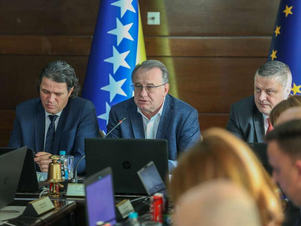 Skoro 15 miliona KM subvencija javnim poduzećima