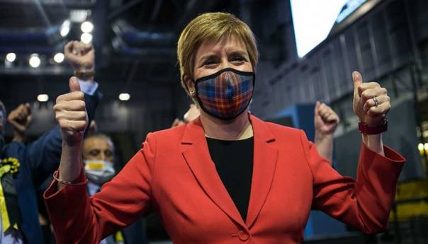 Škotske pristalice nezavisnosti proglasilie pobjedu i izazivaju Johnsona