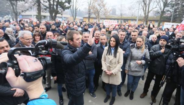 Skup ispred SP-a u Banja Luci, upućene kritike Đokiću