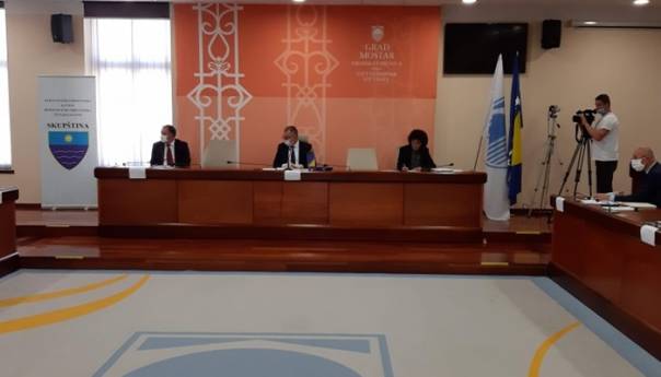 Skupština HNK-a usvojila 'korona zakon'