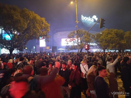 Banjaluka slavi pobjedu Studenata, skandira se "Mile lopove!"